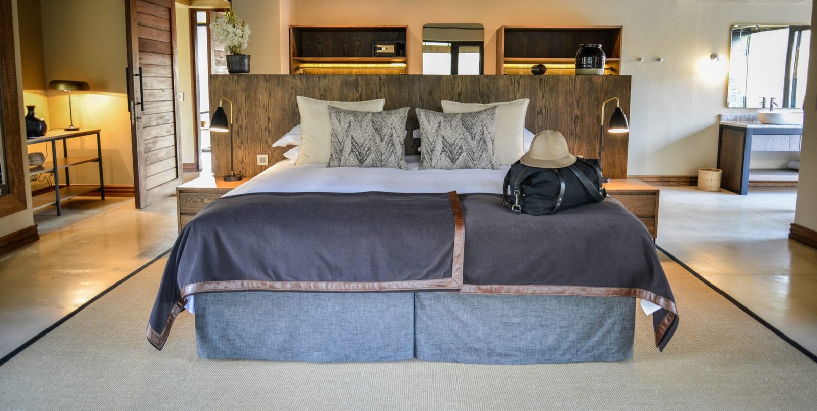 1000126609 Saam Villa