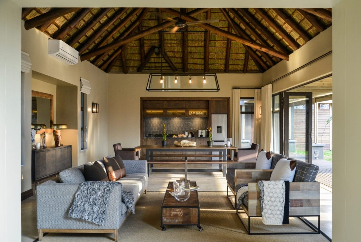 Saam Villa