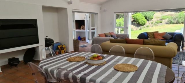 SOUTHERN CROSS BEACH HOUSE
