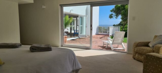 SOUTHERN CROSS BEACH HOUSE