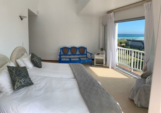SOUTHERN CROSS BEACH HOUSE