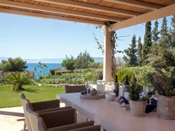 NEYSA VILLA