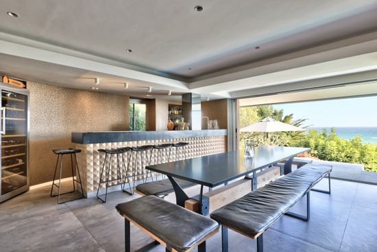 VILLA SENSUEL.