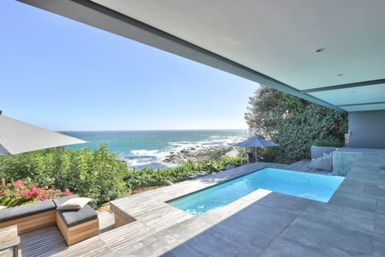 VILLA SENSUEL.