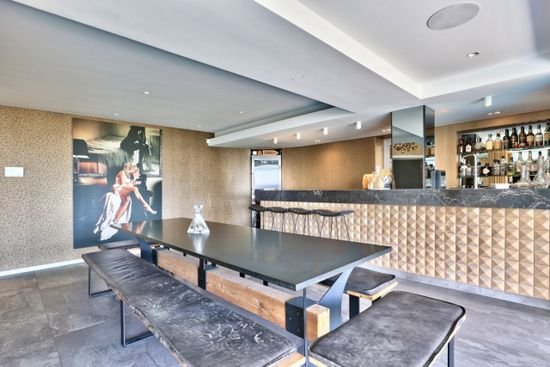 VILLA SENSUEL.